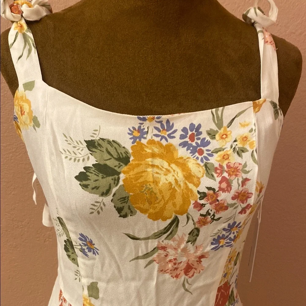 REFORMATION Elegant Floral White Jumpsuit - Picture 3 of 12